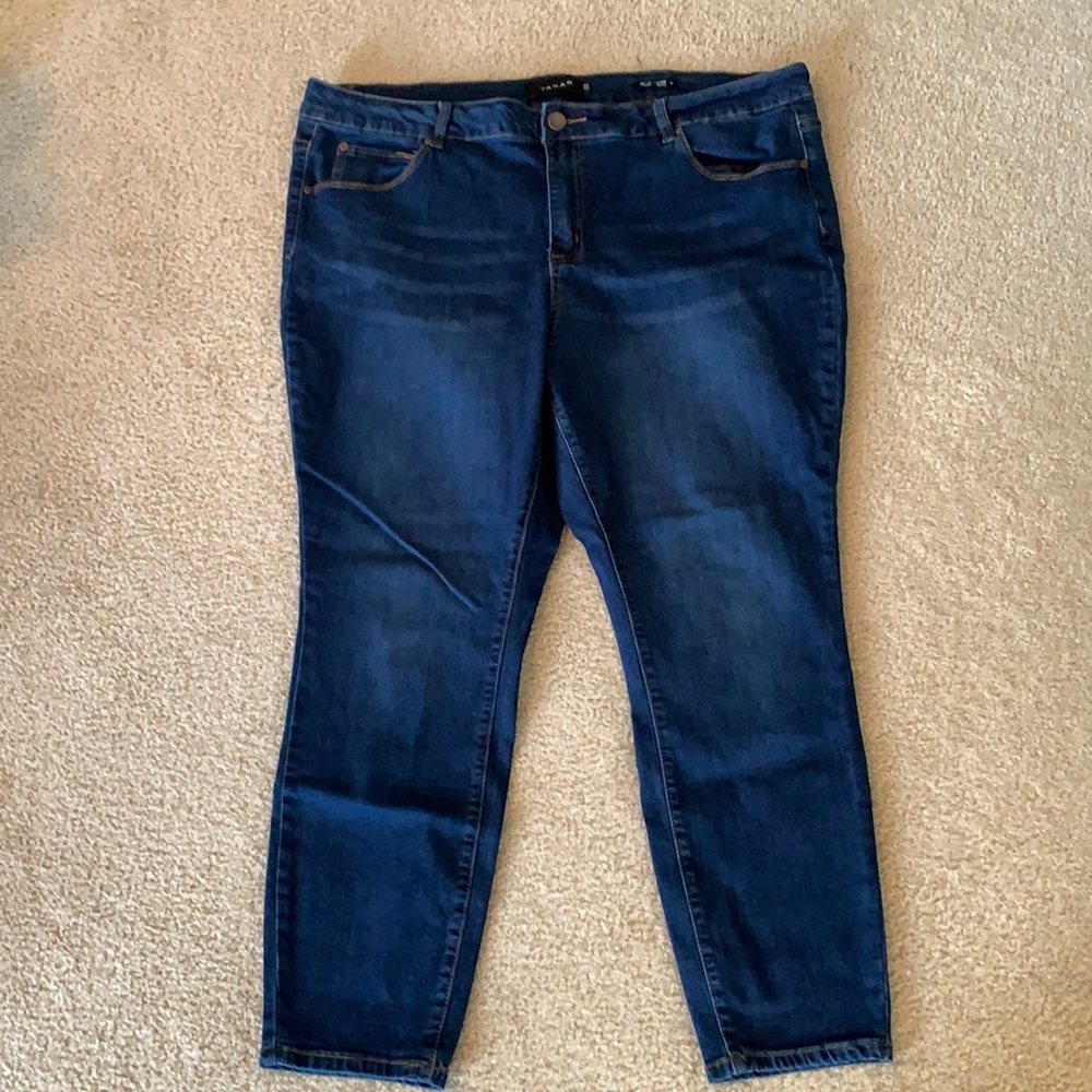 Tahari Skinny Jeans